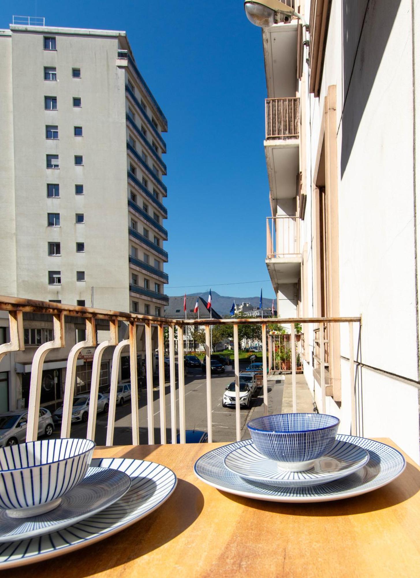 Appartement T3 Gare De Chambery Centre Ville Exterior foto